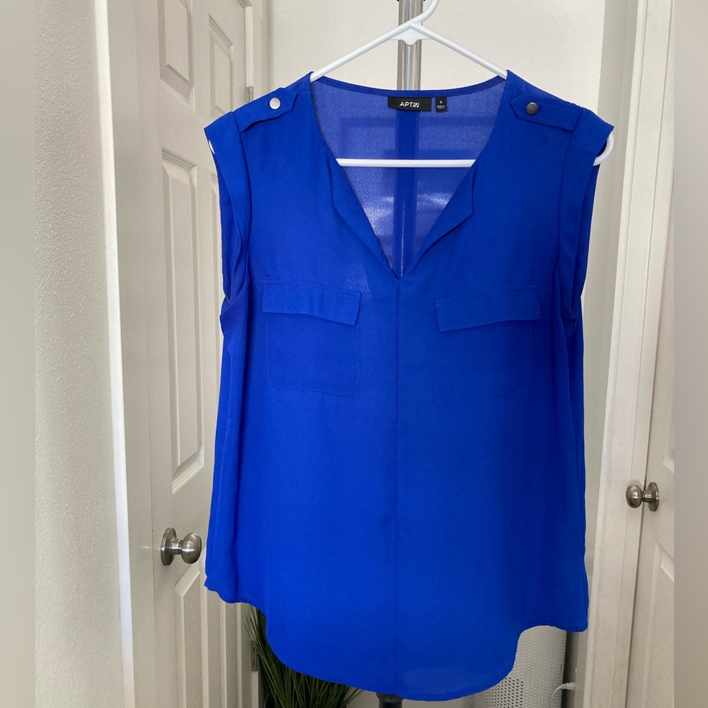 Size small- Apt 9 vibrant blue blouse